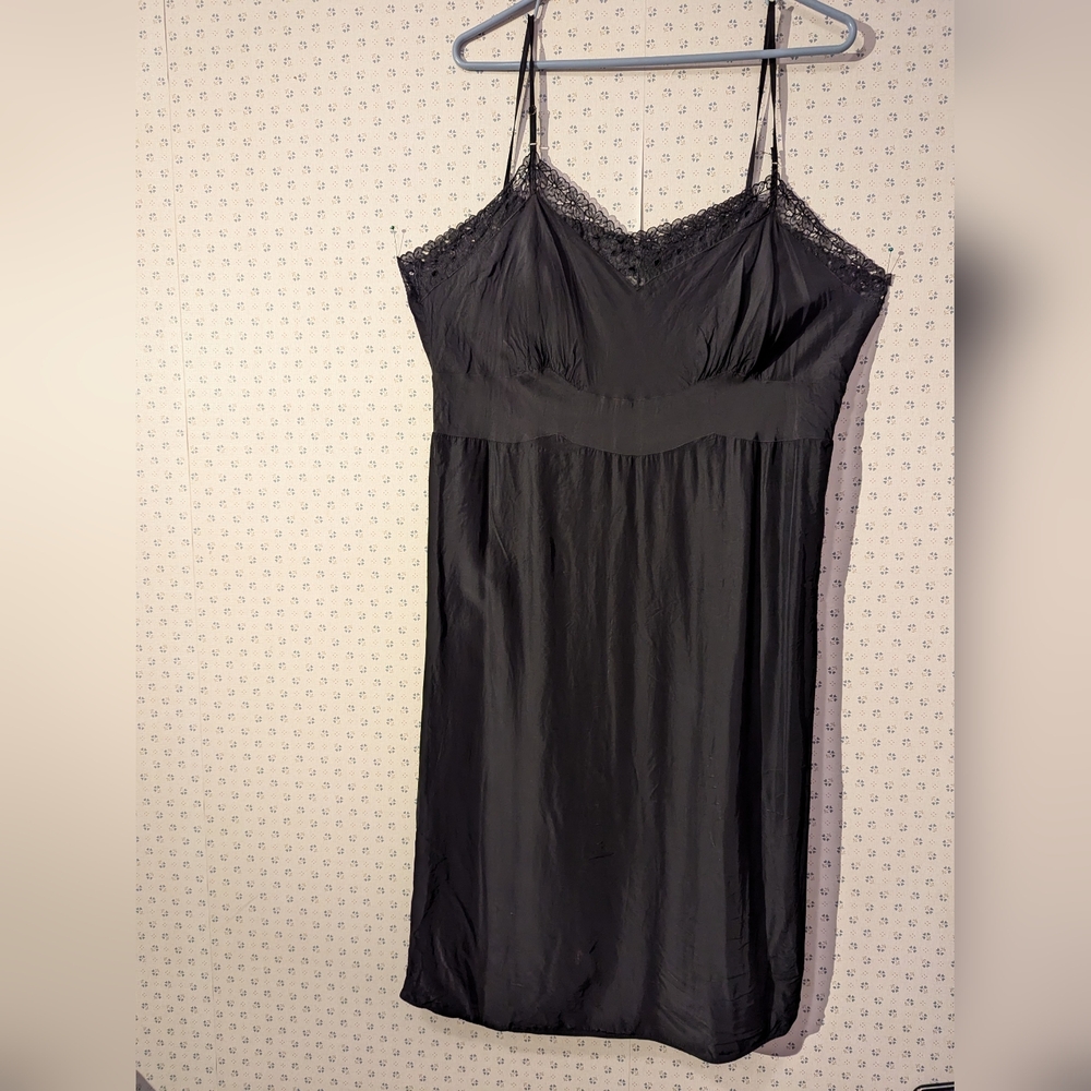 Vintage Barbizon Slip Dress 40 Lady Fit Medium Elegant Lace Trim 1970